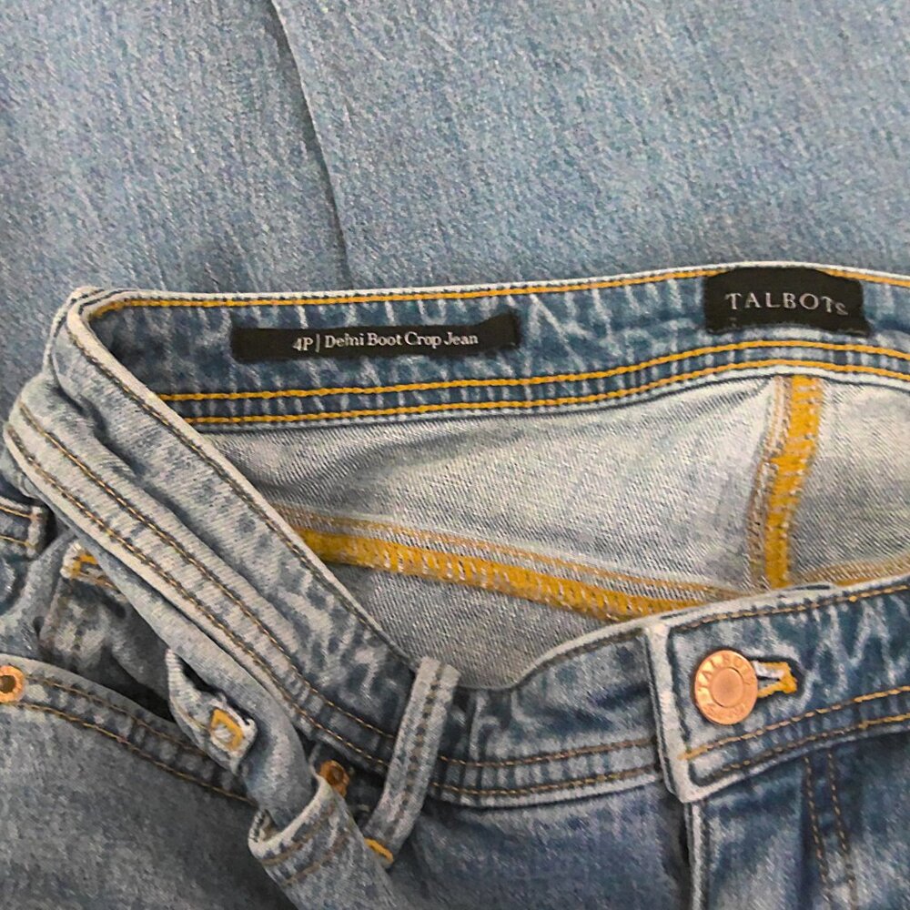 Talbots Petite Demi Boot Crop Blue Jean Raw Hem Mid-Rise Medium Wash EUC Sz 4P - Picture 5 of 6